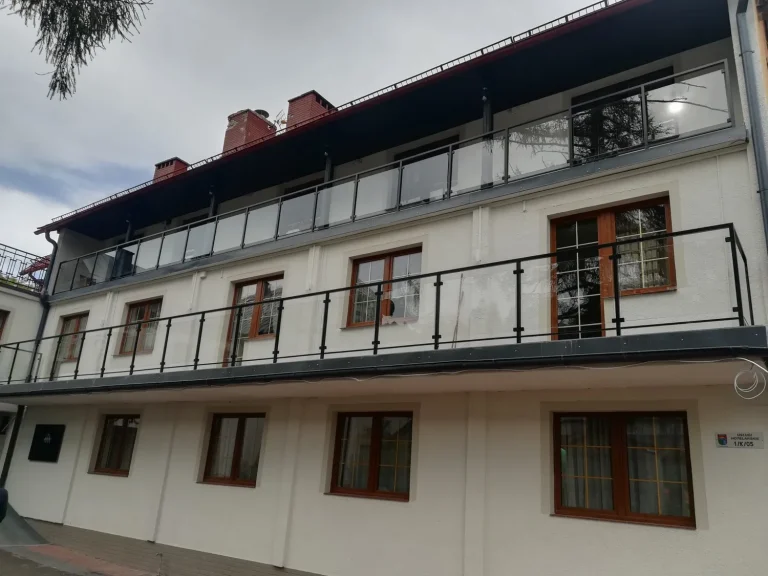 nowoczesne balustrady zewnętrzne