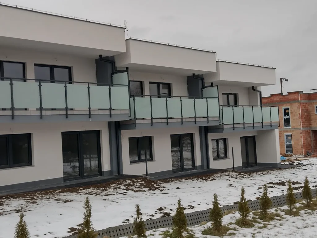 nowoczesne balustrady zewnętrzne